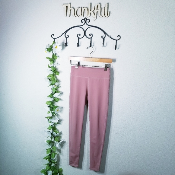 GC🔥 Mono B Leggings - Picture 3 of 7